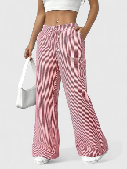 Monique | Ruime en comfortabele broeken met elegante details