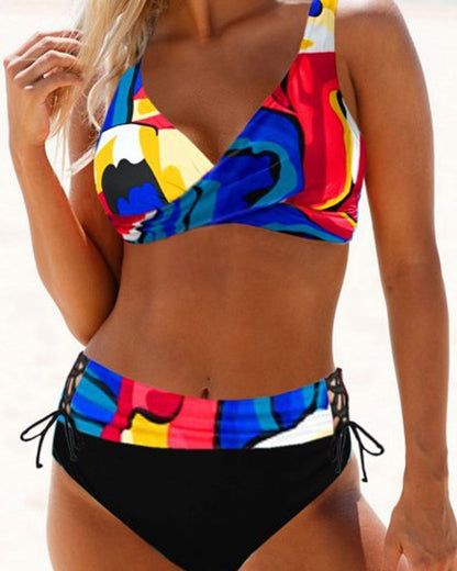 SURI | Kleurrijke en Elegante Bikini