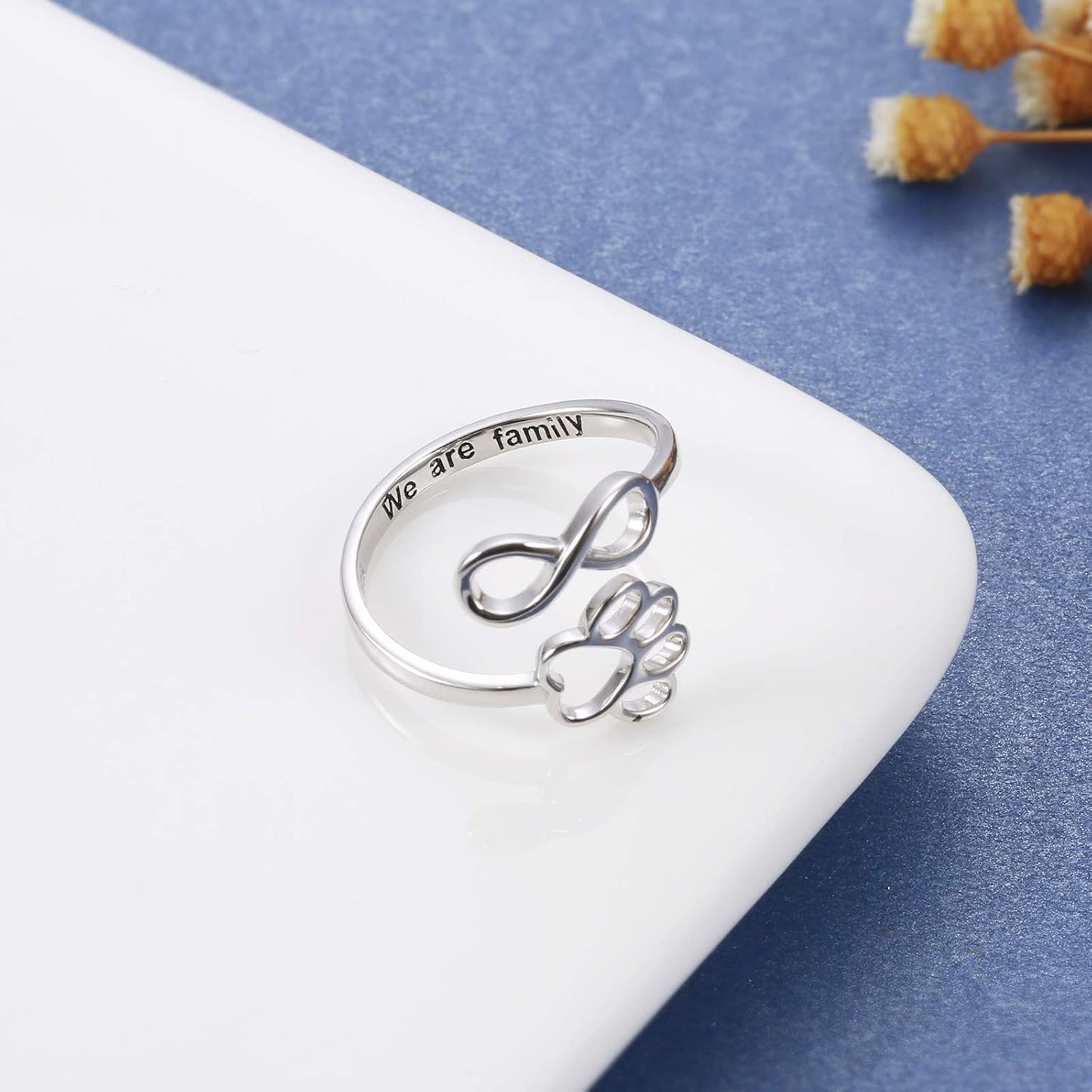 Pawlove ring met poot en hart