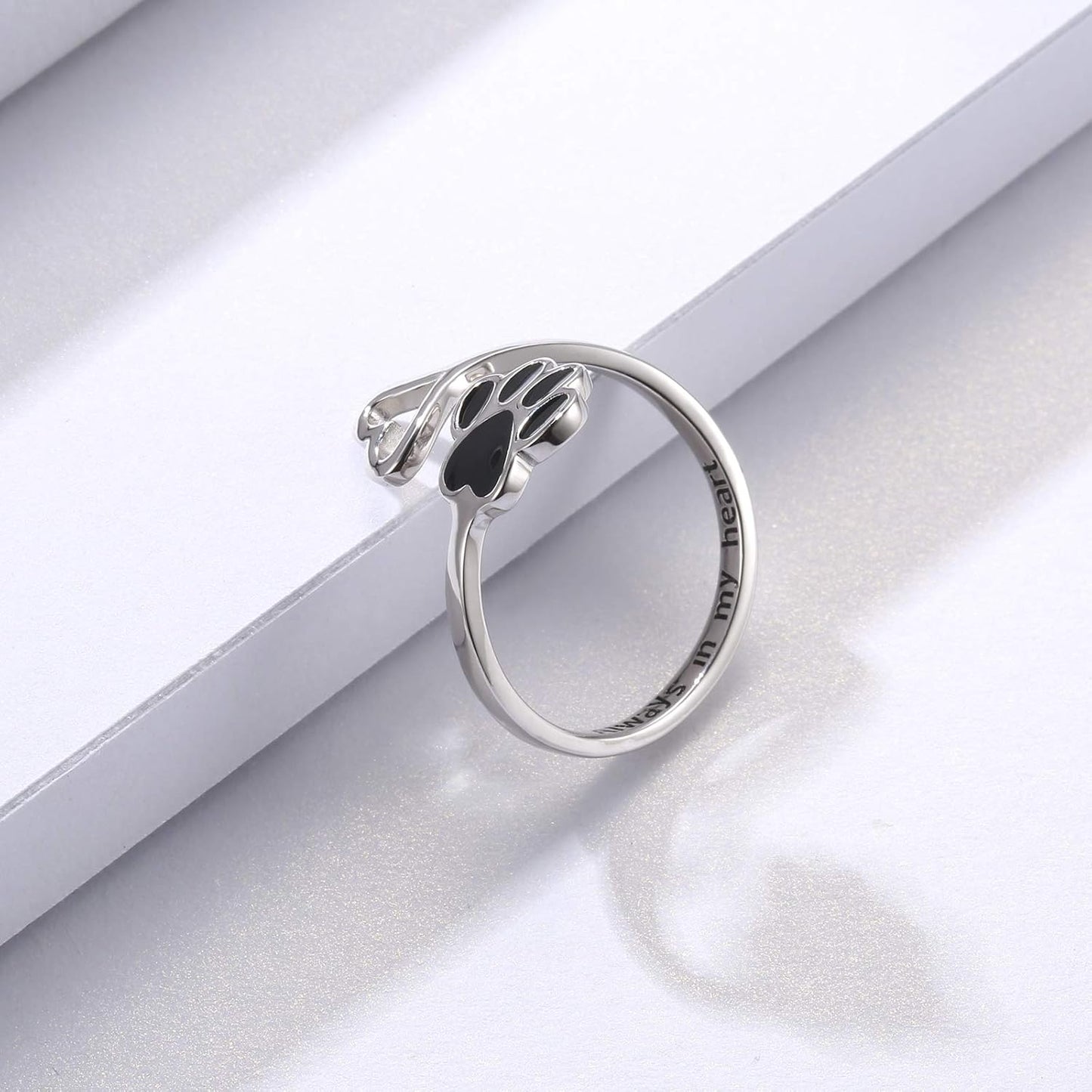 Pawlove ring met poot en hart