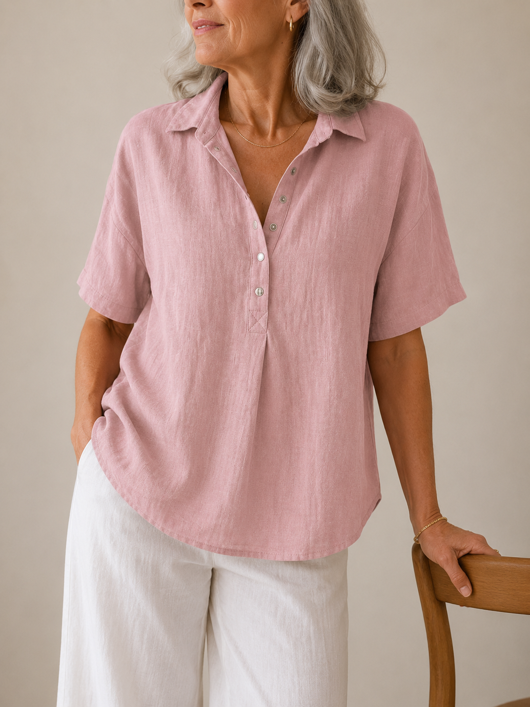 Anja - Blouse met kraag en knoopdetail
