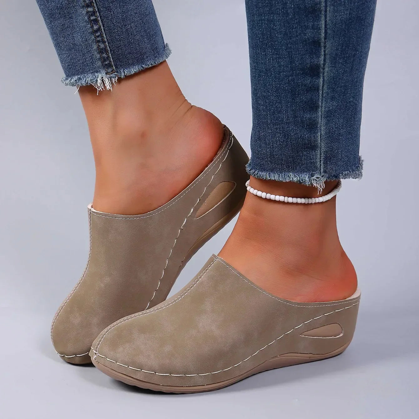 Orthopedische Pantoffels met Dagelijks Comfort en Tijdloze Huisstijl ARIA